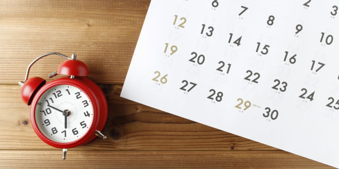 時計とカレンダーの写真